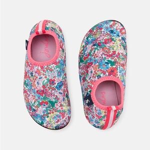 Size 2 Youth Joules Kids' Vibrant Floral Water Shoes - Pink and Blue